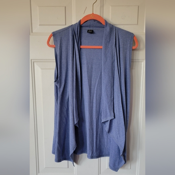 Copper Fit Pro Blue Sleeveless Hi Low Flowy Front Knit Vest - Picture 1 of 3